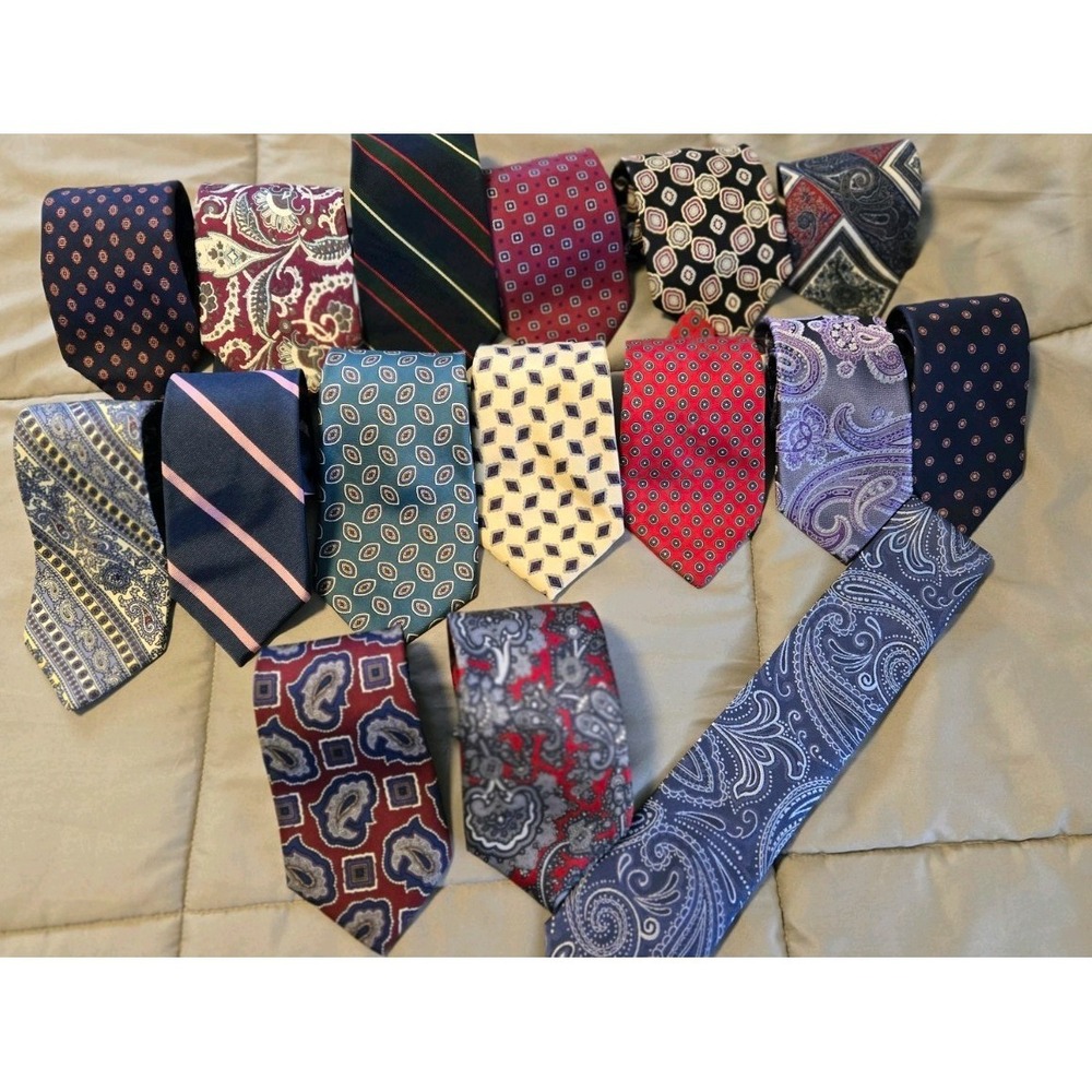 Lot of 16 Silk Ties Stafford Van Heusen Geoffrey Beene Paisley Stripe Geometric